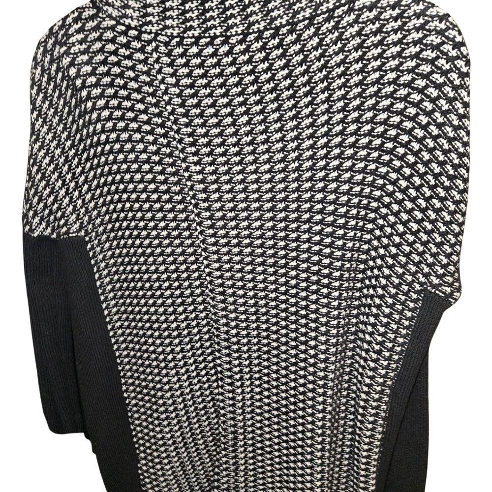 Ricki's sweater - Picture 2 of 3